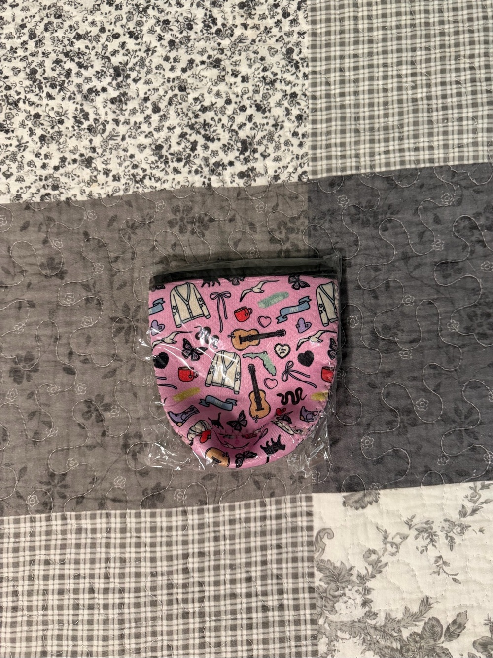 TS inspired iced coffee sleeve